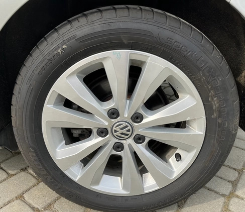 Volkswagen Golf cena 41999 przebieg: 243155, rok produkcji 2016 z Jasień małe 154